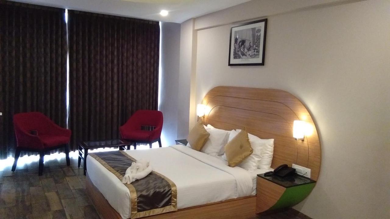 Mango Hill Central Ооти Екстериор снимка